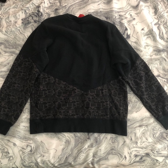 X SOLD X nike pullover crew neck - Picture 5 of 5
